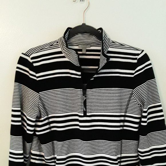 Talbots Sporty Black & White Top Sz. Sp - Picture 2 of 8